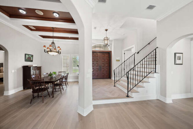23 Corona Rd. Foyer