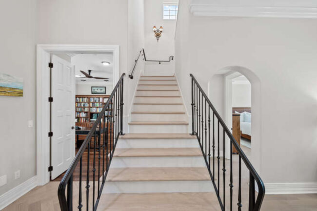 23 Corona Rd. Foyer