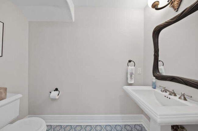 23 Corona Rd. 1/2 bath