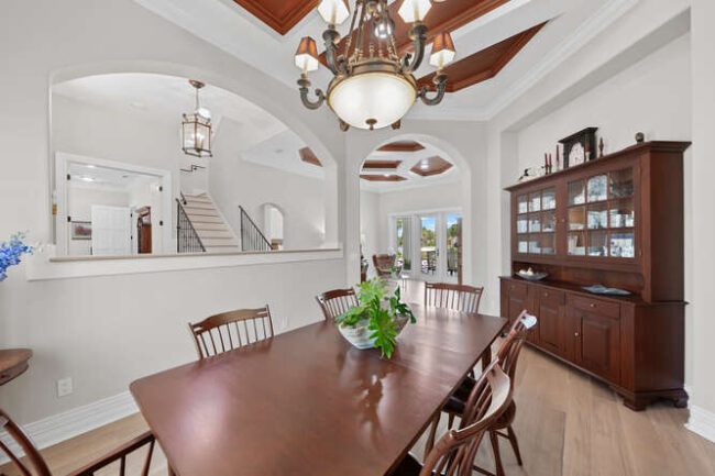 23 Corona Rd. Dining room