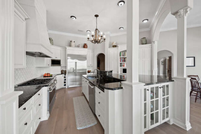 23 Corona Rd. Kitchen
